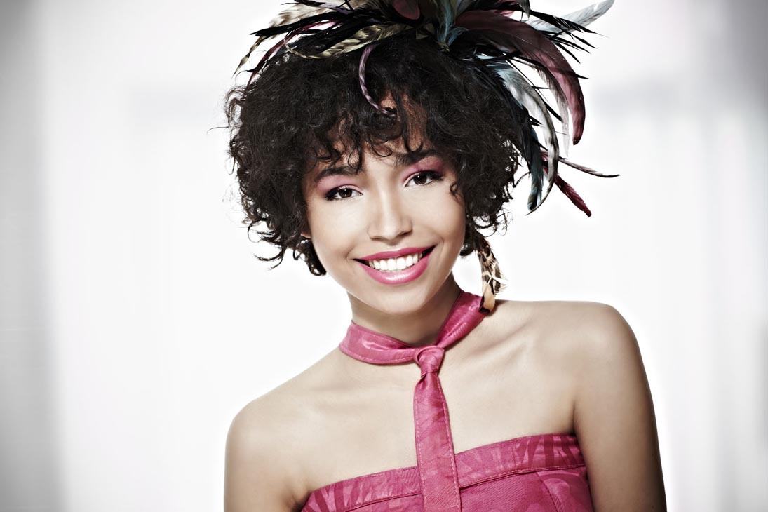 Rudi Schubert, Schubert-Fotografie, Studio für professionelle Werbefotografie, junges kreatives Team, Werbefotografie Münster, Werbefotografie Osnabrück, Werbefotografie, Porträtfotografie, Porträt, Modelfotografie, Fahionfotorafie, Modefotografie, African Fashion, Fashion