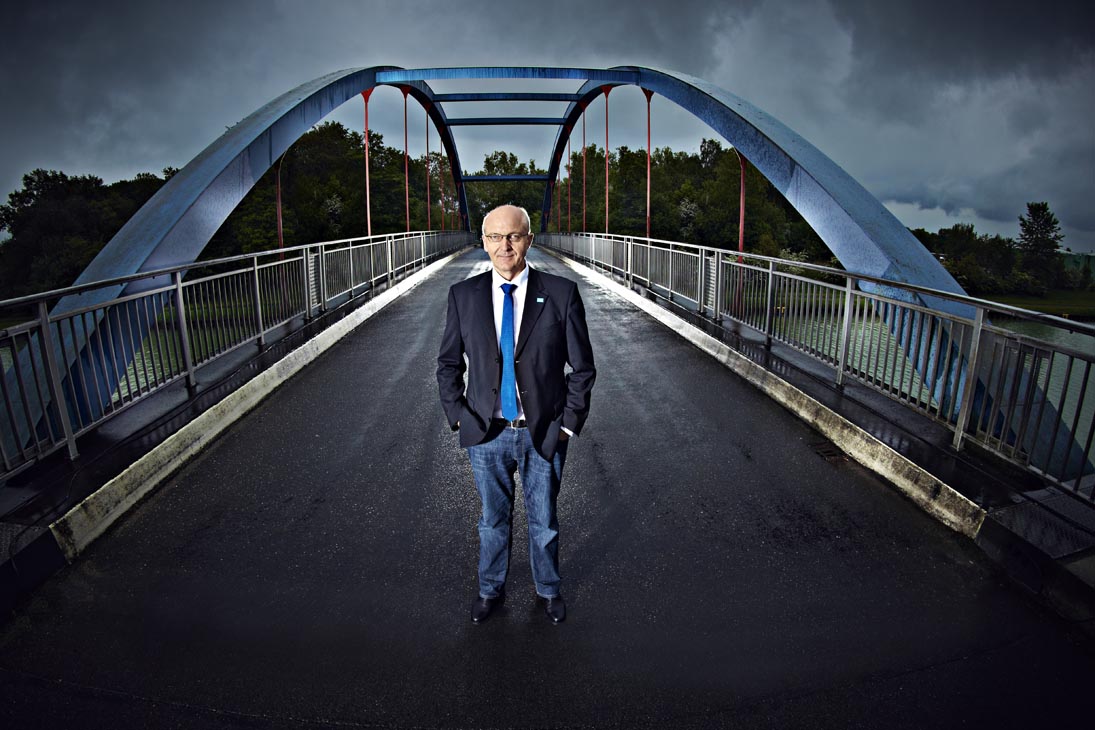 Rudi Schubert, Schubert-Fotografie, Studio für professionelle Werbefotografie, junges kreatives Team, Werbefotografie Münster, Werbefotografie Osnabrück, Werbefotografie, Magazinfotografie, Porträt, Porträtfotografie, Aktiva Magazin, Finanzmagazin