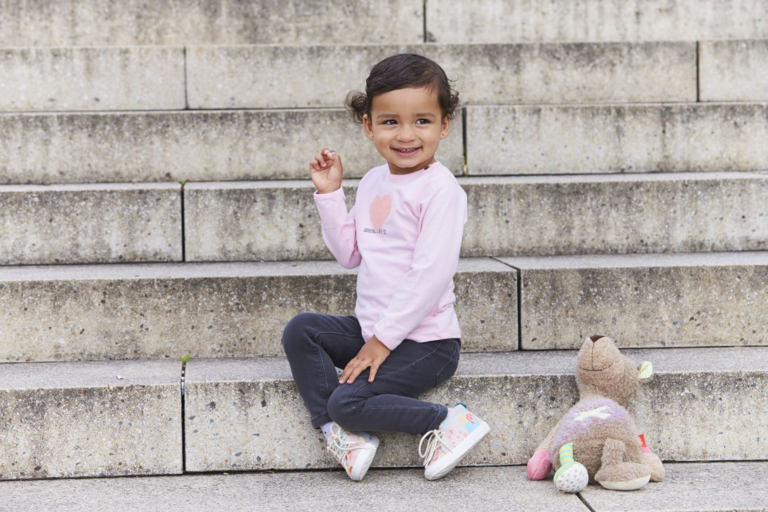 Rudi Schubert, Schubert-Fotografie, Studio für professionelle Werbefotografie, junges kreatives Team, Werbefotografie Münster, Werbefotografie Osnabrück, Werbefotografie, Porträtfotografie, Porträt, Fashionfotografie, Kinderfotografie, Babyone, Babymode, Kindermode