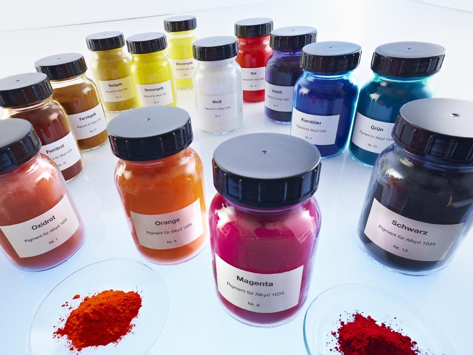 Rudi Schubert, Schubert-Fotografie, Studio für professionelle Werbefotografie, junges kreatives Team, Werbefotografie Münster, Werbefotografie Osnabrück, Werbefotografie, Stillleben, Still-Life, Produktfotografie, Objektfotografie, Brillux, Farbe, Farbpigmente, Lack, Lackherstellung, Farbherstellung