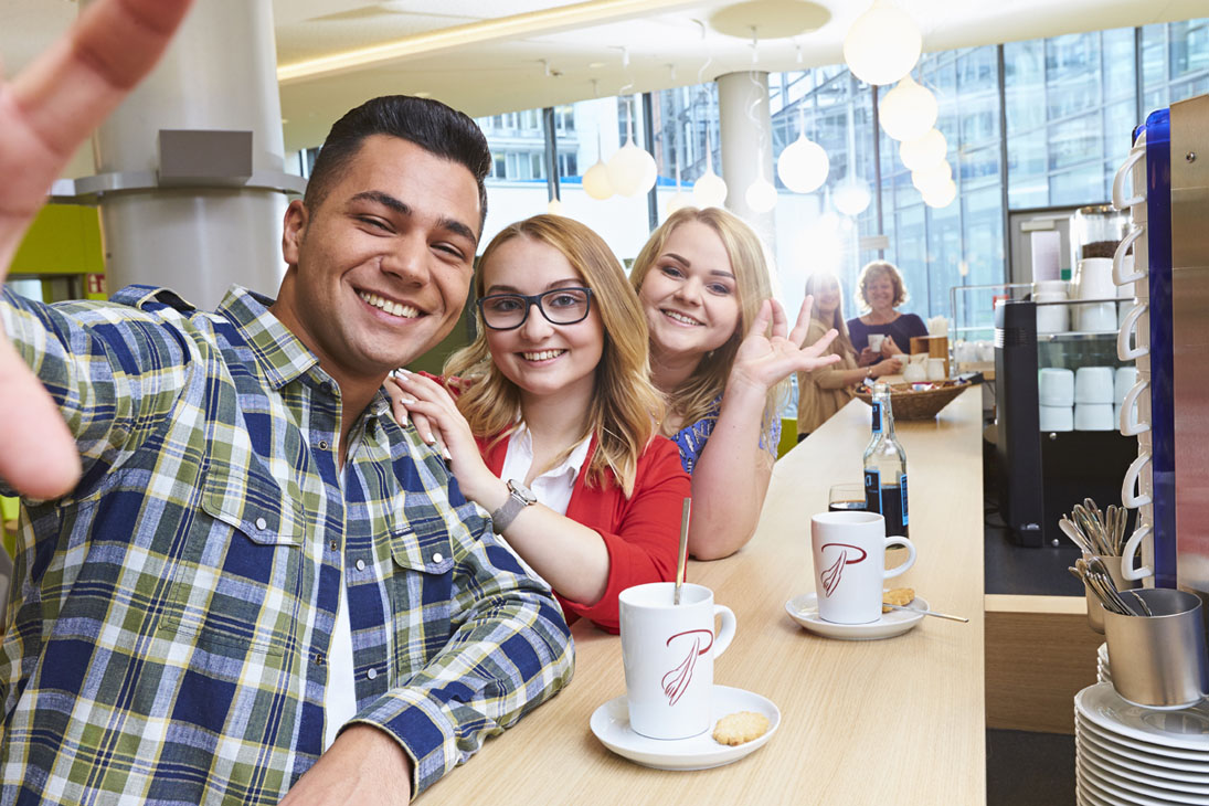 Rudi Schubert, Schubert-Fotografie, Studio für professionelle Werbefotografie, junges kreatives Team, Werbefotografie Münster, Werbefotografie Osnabrück, Werbefotografie, Recruiting, Deutsche Rentenversicherung