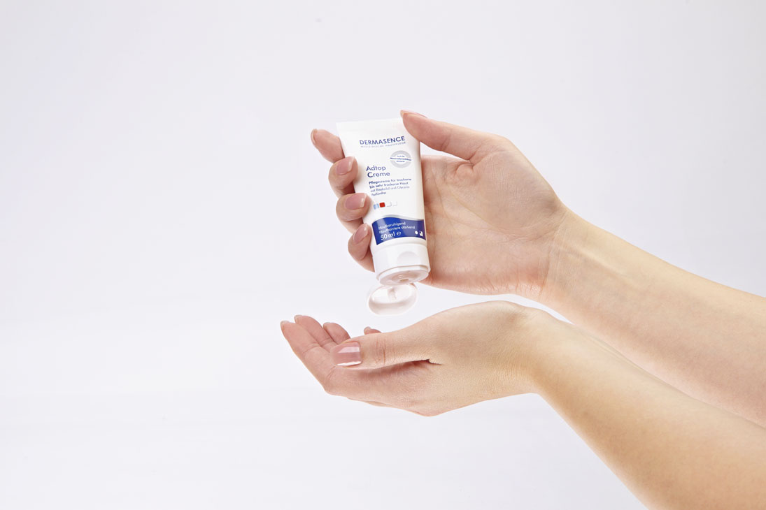 Rudi Schubert, Schubert-Fotografie, Studio für professionelle Werbefotografie, junges kreatives Team, Werbefotografie Münster, Werbefotografie Osnabrück, Werbefotografie, Stillleben, Still-Life, Produktfotografie, Objektfotografie, Dermasence, Handcreme, Handpflege, Hautpflege, Feuchtigkeitscreme