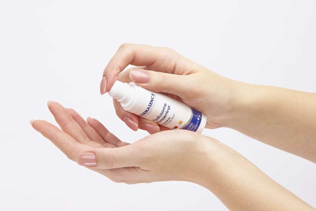 Rudi Schubert, Schubert-Fotografie, Studio für professionelle Werbefotografie, junges kreatives Team, Werbefotografie Münster, Werbefotografie Osnabrück, Werbefotografie, Stillleben, Still-Life, Produktfotografie, Objektfotografie, Dermasence, Handcreme, Handpflege, Hautpflege, Feuchtigkeitscreme