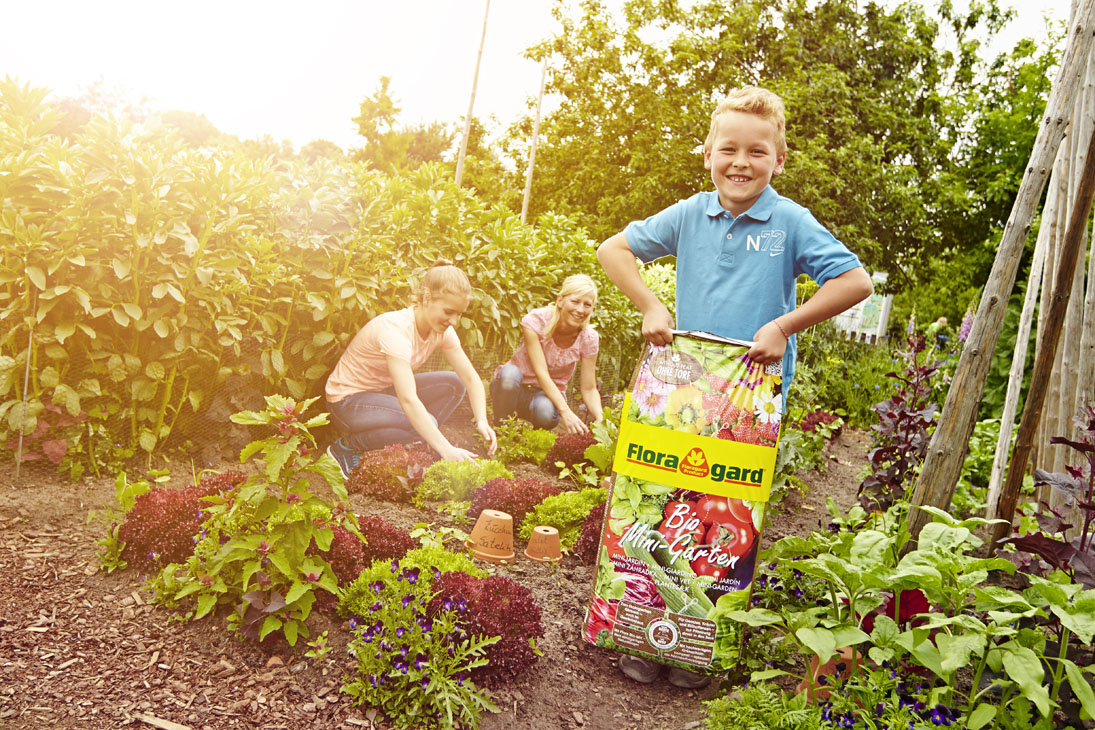 Rudi Schubert, Schubert-Fotografie, Studio für professionelle Werbefotografie, junges kreatives Team, Werbefotografie Münster, Werbefotografie Osnabrück, Werbefotografie, Floragard, Blumenerde, Pflanzen, Floristik, Garten, Green Market