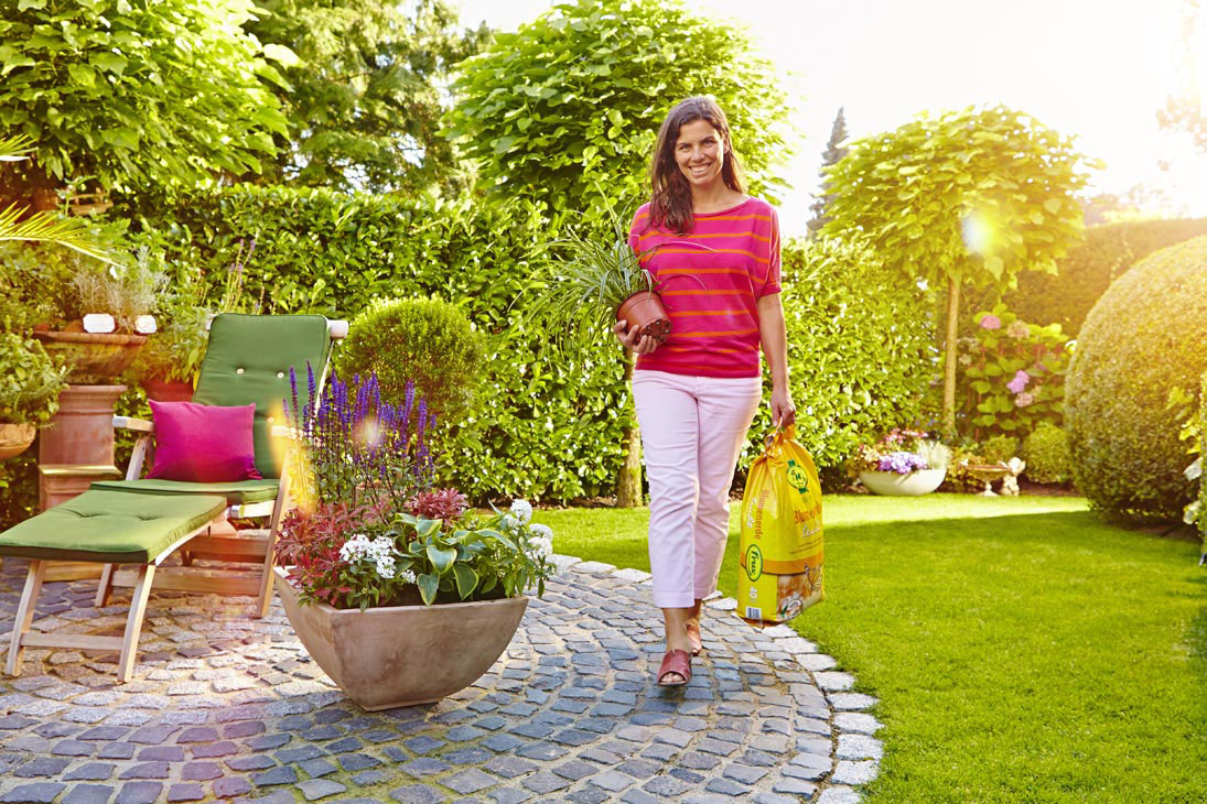 Rudi Schubert, Schubert-Fotografie, Studio für professionelle Werbefotografie, junges kreatives Team, Werbefotografie Münster, Werbefotografie Osnabrück, Werbefotografie, Frux, Blumenerde, Garten, Floristik, Pflanzen, Green Market