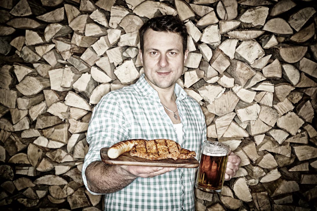 Rudi Schubert, Schubert-Fotografie, Studio für professionelle Werbefotografie, junges kreatives Team, Werbefotografie Münster, Werbefotografie Osnabrück, Werbefotografie,  Food-Fotografie, Produktfotografie, Giersch, Fleischerei, Metzgerei, Bratwurst, Grillfleisch, Wurst, Würstchen, Steak