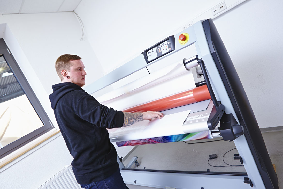 Rudi Schubert, Schubert-Fotografie, Studio für professionelle Werbefotografie, junges kreatives Team, Werbefotografie Münster, Werbefotografie Osnabrück, Werbefotografie, Industriefotografie, Goewert NFZ- und Industrielackierung, Lakiertechnik, Fahrzeuglackierung, KFZ, Werkstatt