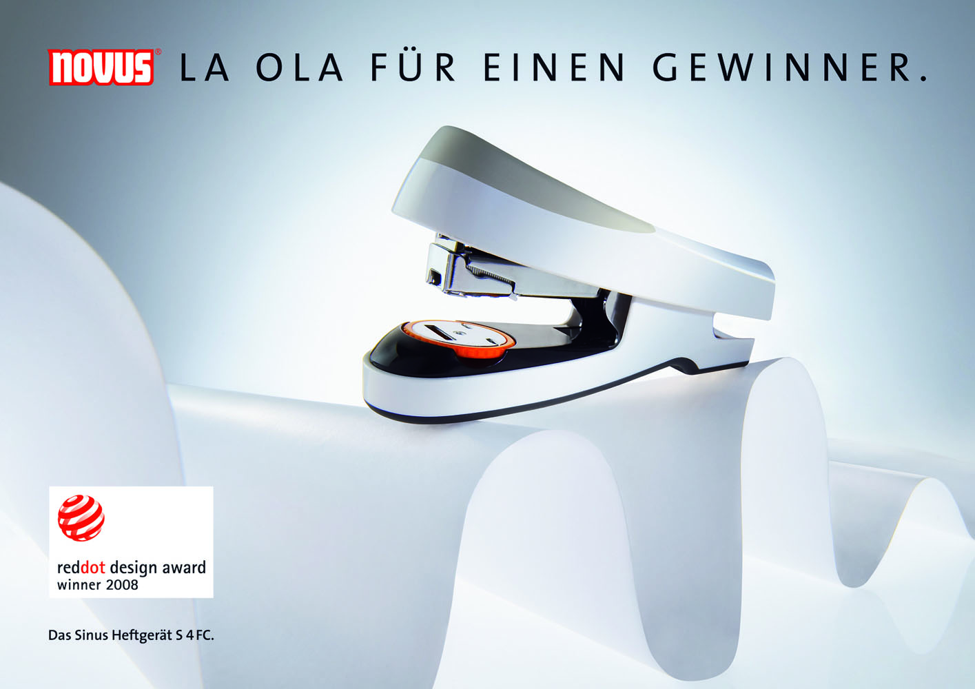 Rudi Schubert, Schubert-Fotografie, Studio für professionelle Werbefotografie, junges kreatives Team, Werbefotografie Münster, Werbefotografie Osnabrück, Werbefotografie, Stillleben, Still-Life, Produktfotografie, Objektfotografie, Novus Dahle, Bürobedarf, Büroartikel, Metallverarbeitung, Bürotechnik, Tacker, Reddot Design Award Winner 2008, Klammerhefter, Hefter, Papierschnieder, Schneidemaschine