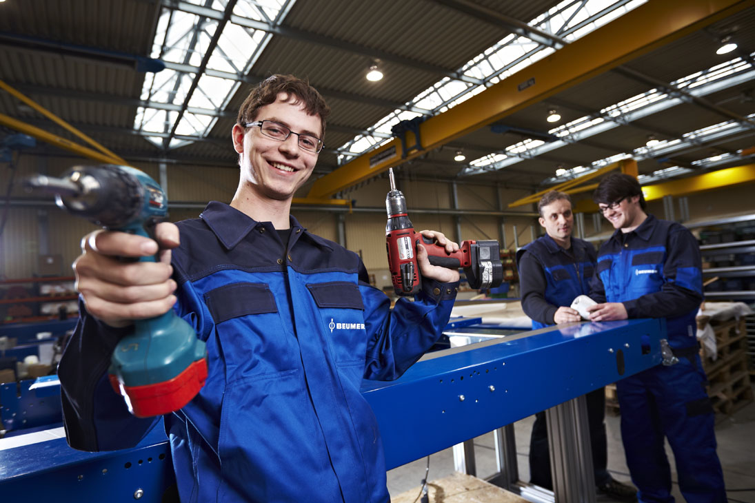 Rudi Schubert, Schubert-Fotografie, Studio für professionelle Werbefotografie, junges kreatives Team, Werbefotografie Münster, Werbefotografie Osnabrück, Werbefotografie, Recruiting, Mitarbeiterporträt, IHK Azubikampange, IHK Nord Westfalen,  Auszubildende, Industrie- und Handelskammer