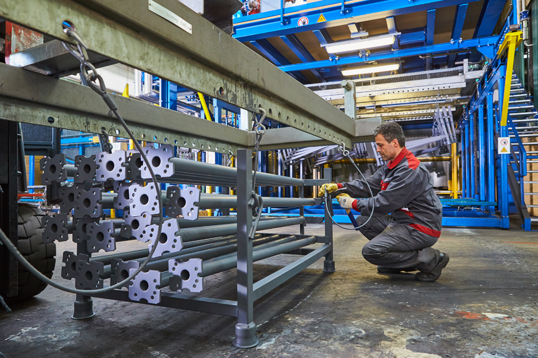 Rudi Schubert, Schubert-Fotografie, Studio für professionelle Werbefotografie, junges kreatives Team, Werbefotografie Münster, Werbefotografie Osnabrück, Werbefotografie, Industriefotografie, Ischebeck Titan, Fried. Ische GmbH, Metallverarbeitung, Baugerüst, Gusstechnik, Gießerei, Stahlverarbeitung