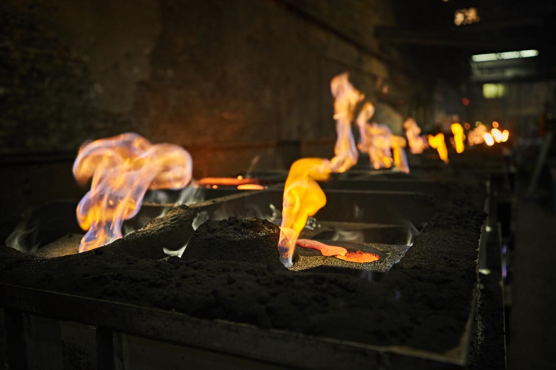 Rudi Schubert, Schubert-Fotografie, Studio für professionelle Werbefotografie, junges kreatives Team, Werbefotografie Münster, Werbefotografie Osnabrück, Werbefotografie, Industriefotografie, Isselguss, Gießerei, Stahlwerk, Metallverarbeitung, Stahlarbeiter