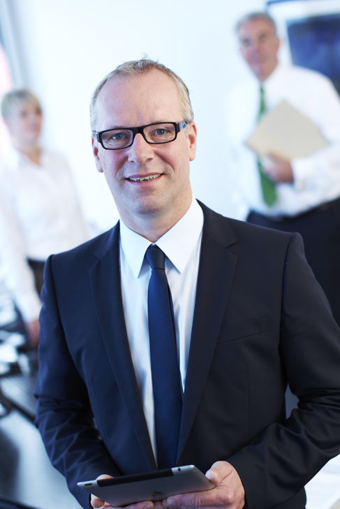 Rudi Schubert, Schubert-Fotografie, Studio für professionelle Werbefotografie, junges kreatives Team, Werbefotografie Münster, Werbefotografie Osnabrück, Werbefotografie, Porträtfotografie, Porträt, Schwarz-Weiß-Fotografie, KWM Rechtsanwälte, Rechtsanwalt, Notar, Anwaltskanzlei