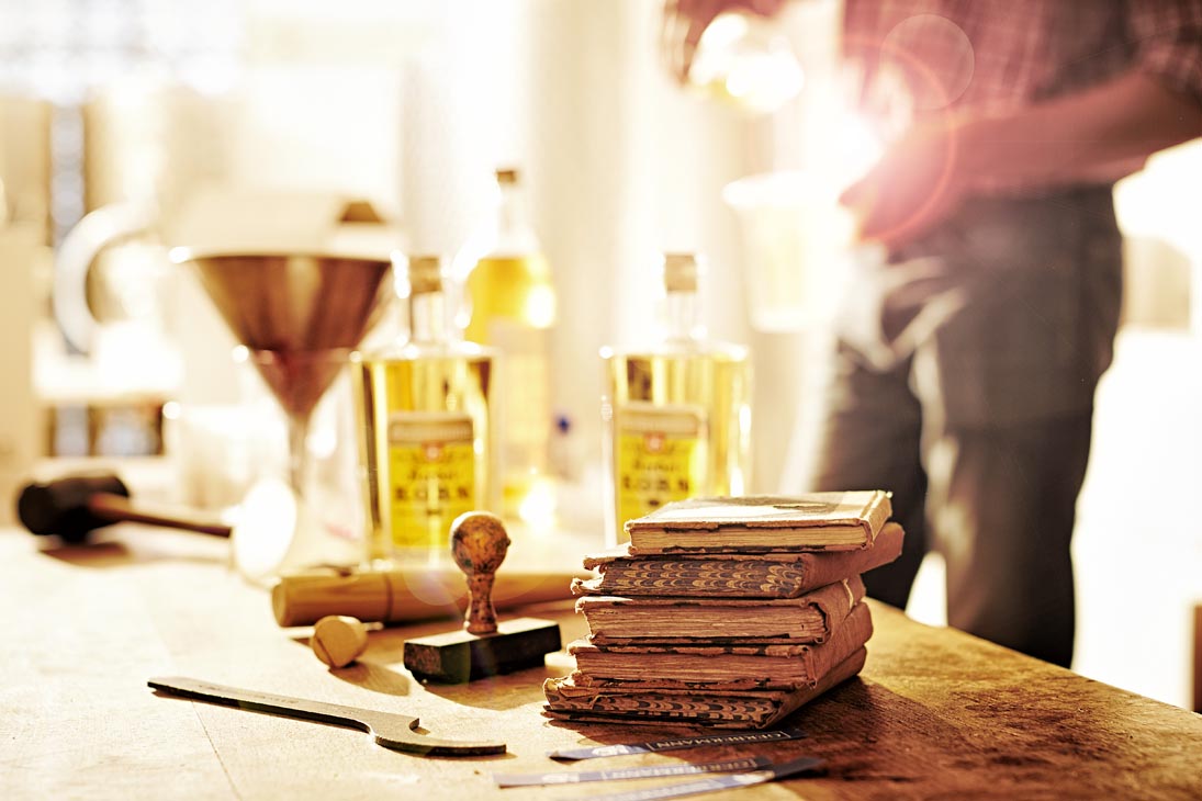 Rudi Schubert, Schubert-Fotografie, Studio für professionelle Werbefotografie, junges kreatives Team, Werbefotografie Münster, Werbefotografie Osnabrück, Werbefotografie, Imagefotografie, Kornbrennerei Gerbermann, Korn, Wein