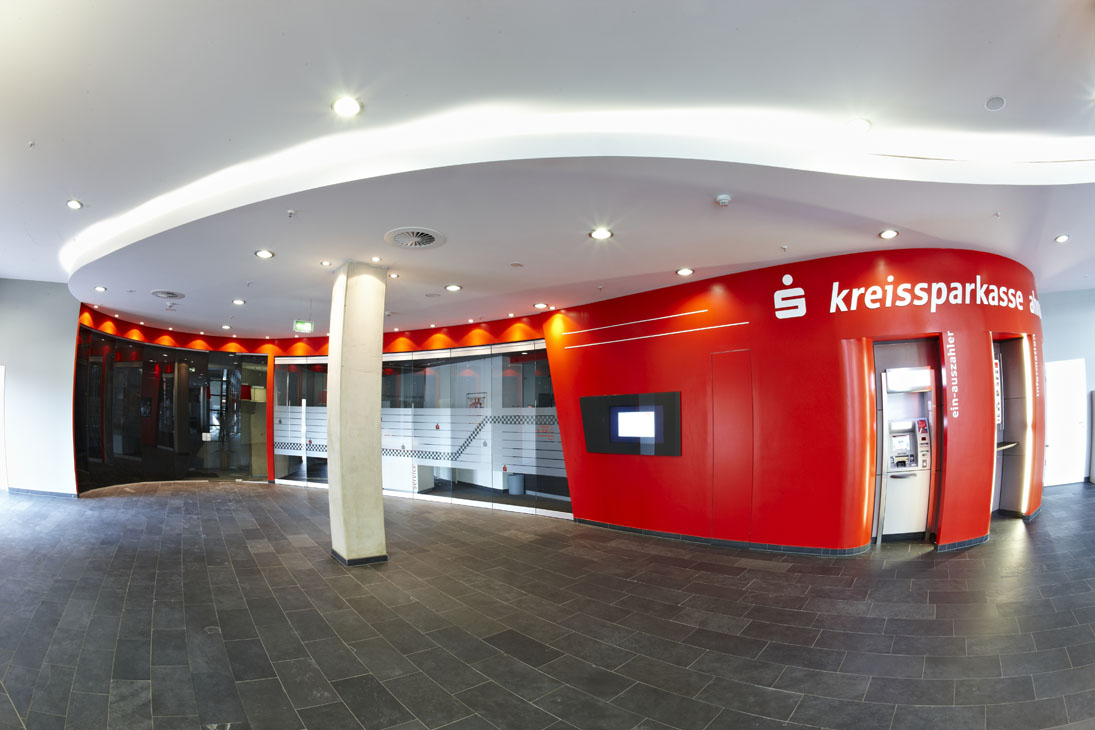 Rudi Schubert, Schubert-Fotografie, Studio für professionelle Werbefotografie, junges kreatives Team, Werbefotografie Münster, Werbefotografie Osnabrück, Werbefotografie, Interieurfotografie, Architekturfotografie, Welcome Center Nürburgring, Nürburgring, Empfangsräume, Info-Center, info°center