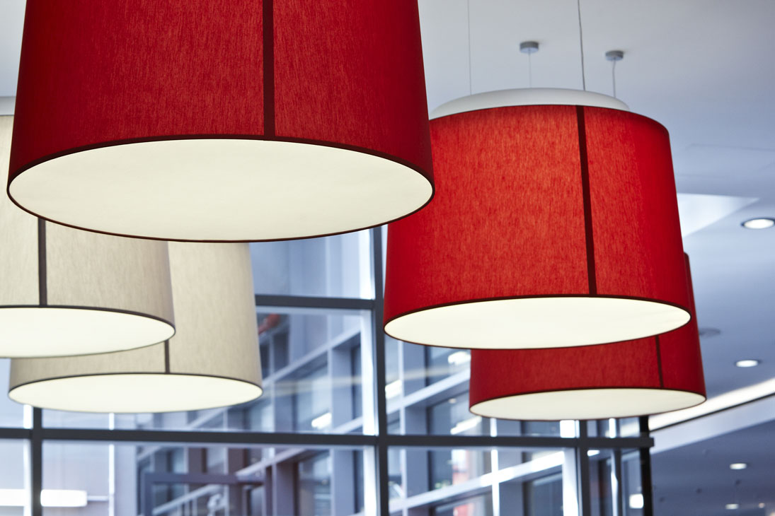 Rudi Schubert, Schubert-Fotografie, Studio für professionelle Werbefotografie, junges kreatives Team, Werbefotografie Münster, Werbefotografie Osnabrück, Werbefotografie, Interieurfotografie, Architekturfotografie, Welcome Center Nürburgring, Nürburgring, Empfangsräume, Info-Center, info°center