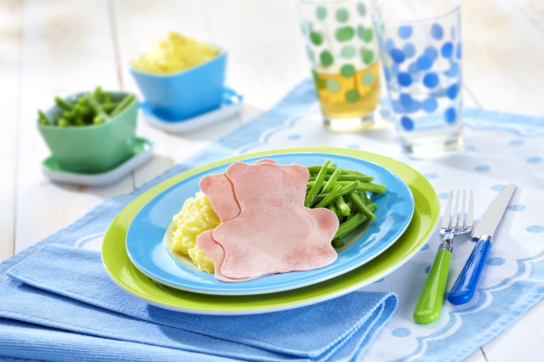 Rudi Schubert, Schubert-Fotografie, Studio für professionelle Werbefotografie, junges kreatives Team, Werbefotografie Münster, Werbefotografie Osnabrück, Werbefotografie,  Food-Fotografie, Produktfotografie, Stillleben, Reinert, Fleischerei, Metzgerei, Wurst, Aufschnitt, Bärchenwurst