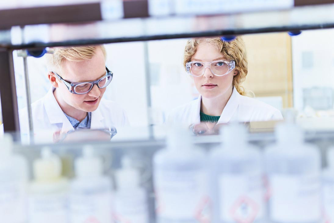 Rudi Schubert, Schubert-Fotografie, Studio für professionelle Werbefotografie, junges kreatives Team, Werbefotografie Münster, Werbefotografie Osnabrück, Werbefotografie, Recruiting, Industriefotografie, GH-Design, Rottendorf Pharma, Pharmaindustrie