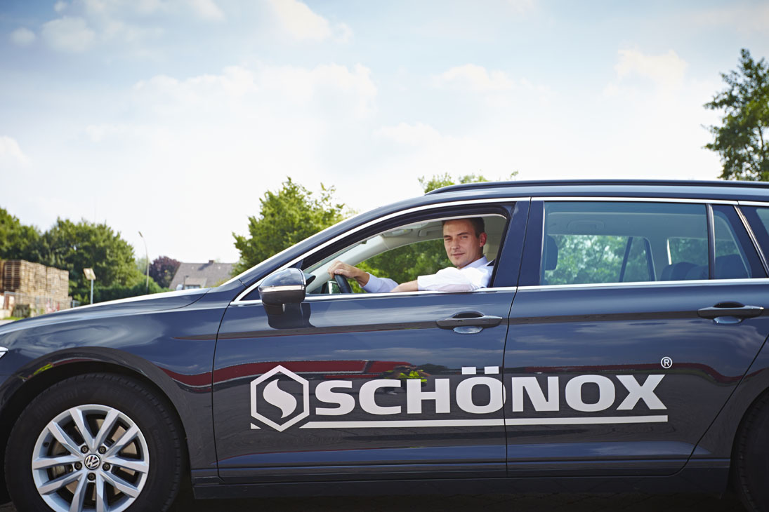 Rudi Schubert, Schubert-Fotografie, Studio für professionelle Werbefotografie, junges kreatives Team, Werbefotografie Münster, Werbefotografie Osnabrück, Werbefotografie, Recruiting, Mitarbeiterporträt, Schoenox, Mitarbeitershooting, Klebstoffe