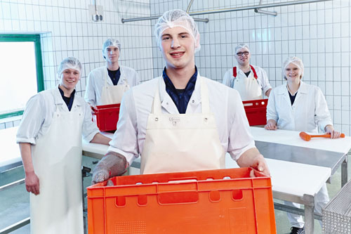 Rudi Schubert, Schubert-Fotografie, Studio für professionelle Werbefotografie, junges kreatives Team, Werbefotografie Münster, Werbefotografie Osnabrück, Werbefotografie, Recruiting, Mitarbeiterporträt, Stockmeyer Azubis, Westfälische Fleischwarenfabrik Stockmeyer, Fleischerei, Metzgerei, Fleischer, Fleischproduktion