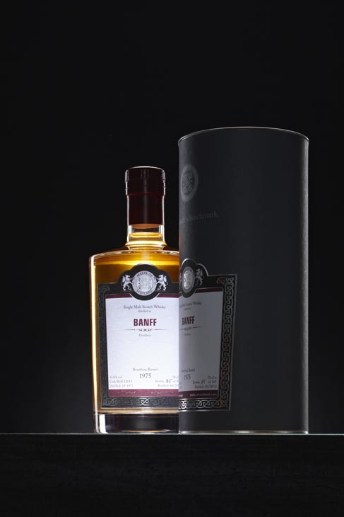 Rudi Schubert, Schubert-Fotografie, Studio für professionelle Werbefotografie, junges kreatives Team, Werbefotografie Münster, Werbefotografie Osnabrück, Werbefotografie, Stillleben, Still-Life, Produktfotografie, Objektfotografie, Malts of Scotland, Whisky, Scotch, Single Malt, Destille, Brennerei, Banff, Clynelish, Port Ellen, Whisky Bottle, Whiskyglas