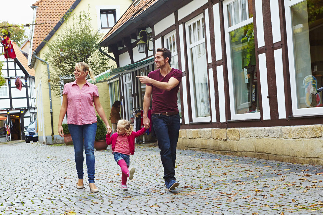 Rudi Schubert, Schubert-Fotografie, Studio für professionelle Werbefotografie, junges kreatives Team, Werbefotografie Münster, Werbefotografie Osnabrück, Werbefotografie, Outdoor Fotografie, Tecklenburg Tourismus, Münsterland, Wandern, Ausflug, Teutoburgerwald, historische Altstadt, Outdoor Klettern