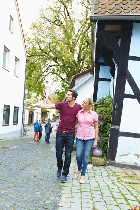 Rudi Schubert, Schubert-Fotografie, Studio für professionelle Werbefotografie, junges kreatives Team, Werbefotografie Münster, Werbefotografie Osnabrück, Werbefotografie, Outdoor Fotografie, Tecklenburg Tourismus, Münsterland, Wandern, Ausflug, Teutoburgerwald, historische Altstadt, Outdoor Klettern