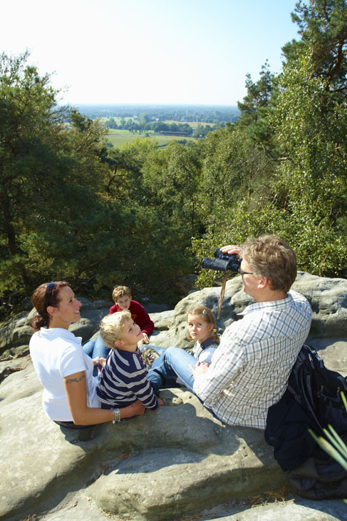 Rudi Schubert, Schubert-Fotografie, Studio für professionelle Werbefotografie, junges kreatives Team, Werbefotografie Münster, Werbefotografie Osnabrück, Werbefotografie, Outdoor Fotografie, Tecklenburg Tourismus, Münsterland, Wandern, Ausflug, Teutoburgerwald, historische Altstadt, Outdoor Klettern