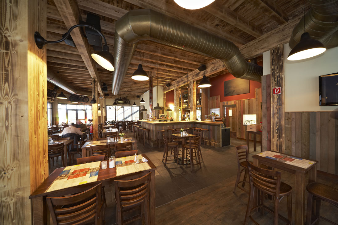 Rudi Schubert, Schubert-Fotografie, Studio für professionelle Werbefotografie, junges kreatives Team, Werbefotografie Münster, Werbefotografie Osnabrück, Werbefotografie, Interieurfotografie, Architekturfotografie, Thunderbar, Gastronomie, Bar, Kneipe, Restaurant