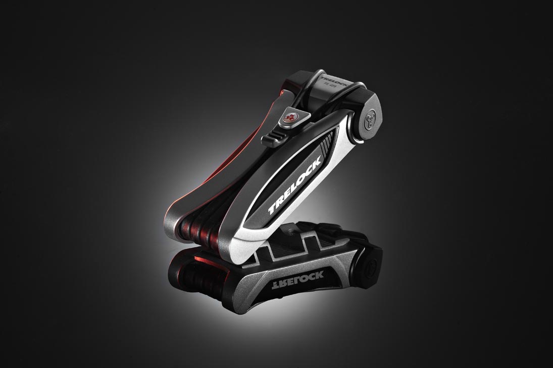 Rudi Schubert, Schubert-Fotografie, Studio für professionelle Werbefotografie, junges kreatives Team, Werbefotografie Münster, Werbefotografie Osnabrück, Werbefotografie, Stillleben, Still-Life, Produktfotografie, Objektfotografie, Trelock, Fahrradschloss, Fahrradzubehör, Fahrradsicherheit, Fahrradlicht, Bügelschloss, Gelenkschloss