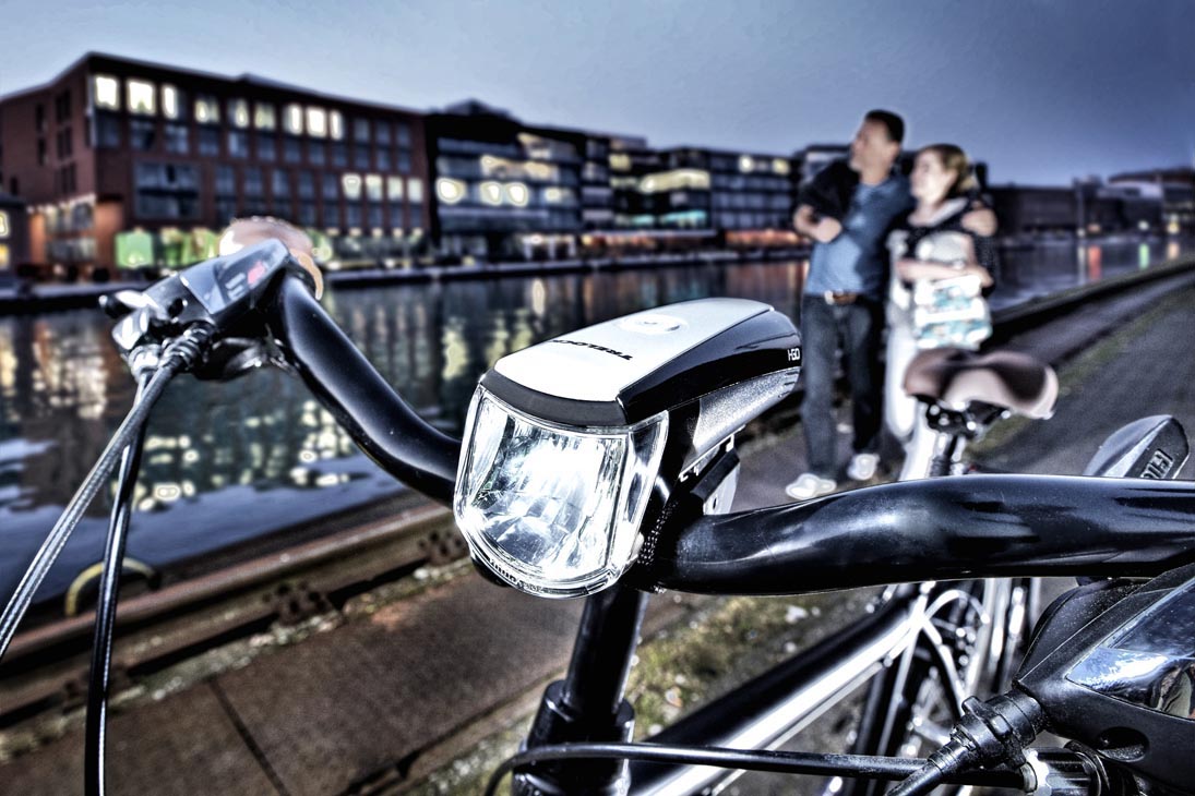 Rudi Schubert, Schubert-Fotografie, Studio für professionelle Werbefotografie, junges kreatives Team, Werbefotografie Münster, Werbefotografie Osnabrück, Werbefotografie, Stillleben, Still-Life, Produktfotografie, Objektfotografie, Trelock, Fahrradschloss, Fahrradzubehör, Fahrradsicherheit, Fahrradlicht, Bügelschloss, Gelenkschloss