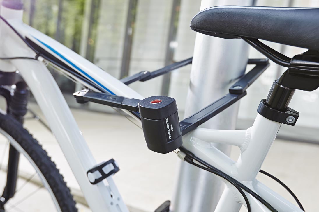 Rudi Schubert, Schubert-Fotografie, Studio für professionelle Werbefotografie, junges kreatives Team, Werbefotografie Münster, Werbefotografie Osnabrück, Werbefotografie, Stillleben, Still-Life, Produktfotografie, Objektfotografie, Trelock, Fahrradschloss, Fahrradzubehör, Fahrradsicherheit, Fahrradlicht, Bügelschloss, Gelenkschloss