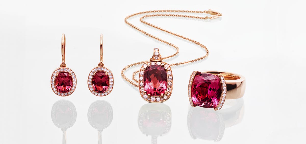 Rudi Schubert, Schubert-Fotografie, Studio für professionelle Werbefotografie, junges kreatives Team, Werbefotografie Münster, Werbefotografie Osnabrück, Werbefotografie, Stillleben, Still-Life, Produktfotografie, Objektfotografie, Juwelier Jasper, Schmuck, Halskette, Ring, Ohrring, Goldschmuck, Edelstein, Schmuckkollektion