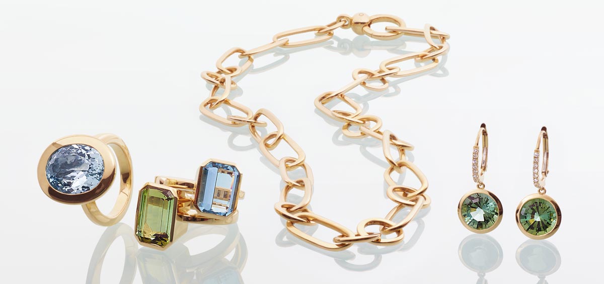 Rudi Schubert, Schubert-Fotografie, Studio für professionelle Werbefotografie, junges kreatives Team, Werbefotografie Münster, Werbefotografie Osnabrück, Werbefotografie, Stillleben, Still-Life, Produktfotografie, Objektfotografie, Juwelier Jasper, Schmuck, Halskette, Ring, Ohrring, Goldschmuck, Edelstein, Schmuckkollektion