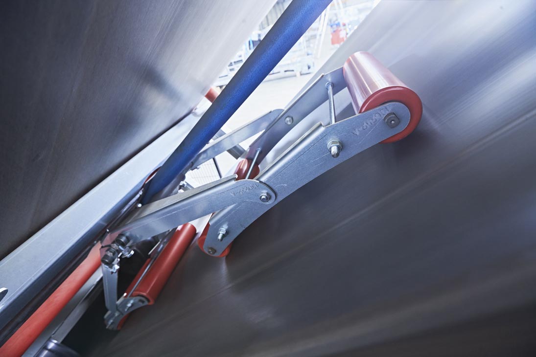 Rudi Schubert, Schubert-Fotografie, Studio für professionelle Werbefotografie, junges kreatives Team, Werbefotografie Münster, Werbefotografie Osnabrück, Werbefotografie, Industriefotografie, Strautmann Hydraulik, Maschinenbau, Fabrik, Fabrikarbeiter