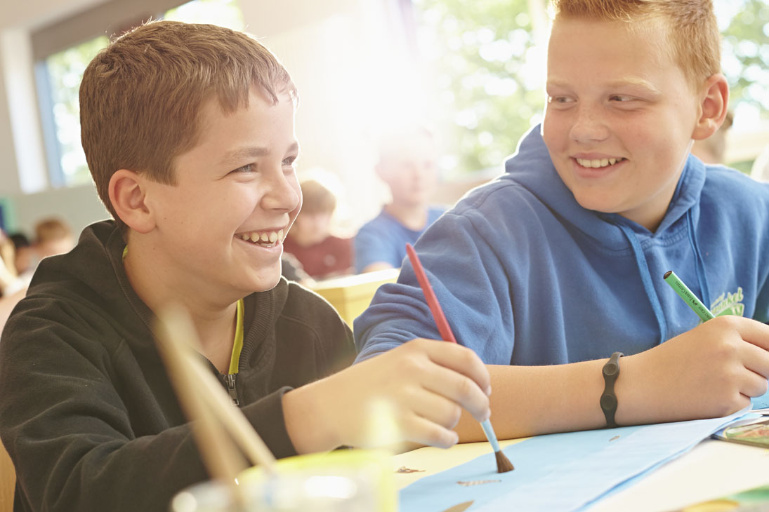 Rudi Schubert, Schubert-Fotografie, Studio für professionelle Werbefotografie, junges kreatives Team, Werbefotografie Münster, Werbefotografie Osnabrück, Werbefotografie, Verbundschule Everswinkel, Schule, Kinder, Lernen