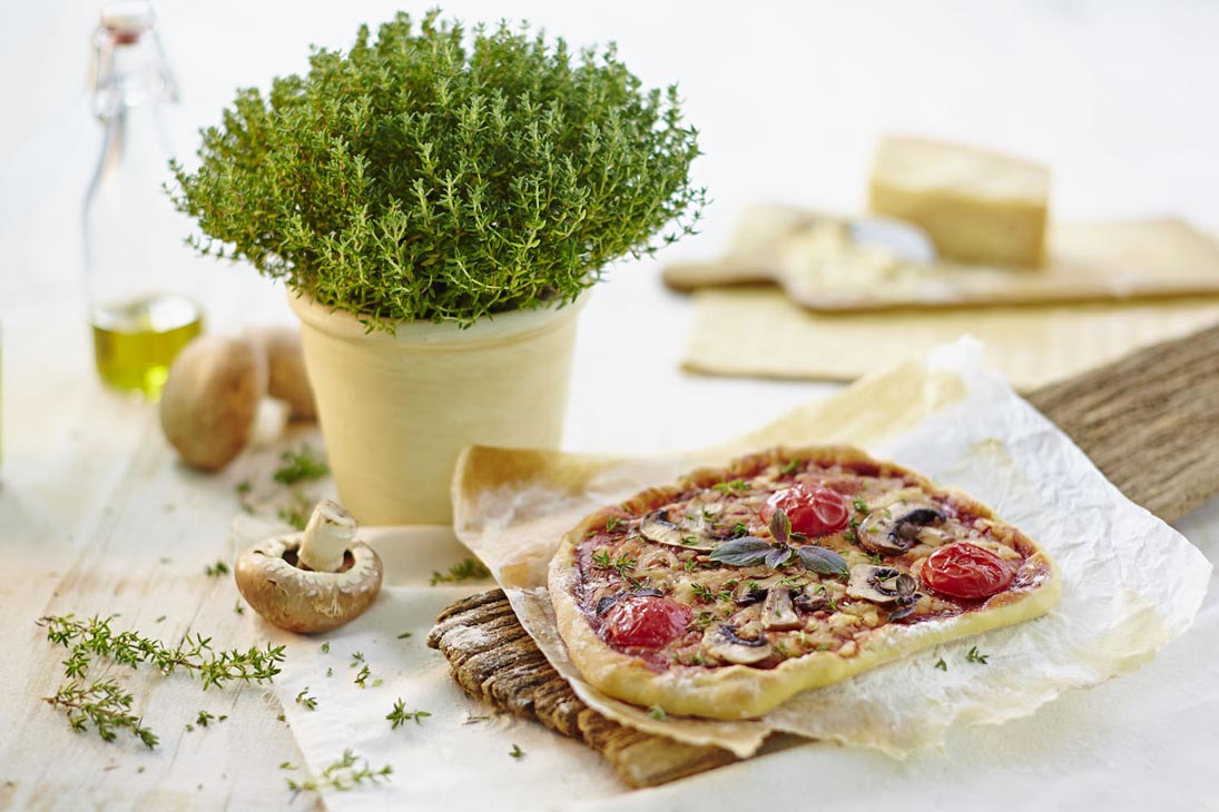 Rudi Schubert, Schubert-Fotografie, Studio für professionelle Werbefotografie, junges kreatives Team, Werbefotografie Münster, Werbefotografie Osnabrück, Werbefotografie, Produktfotografie, Stillleben, Volmary Kräuterkollektion, Volmary GmbH, Kräuter, Kochen, Küche, Pflanzen, Green Market